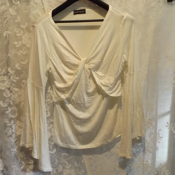 BOHO Long Sleeve Blouse Bell Sleeves NWT - Picture 1 of 4